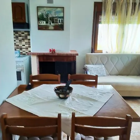 Chris & Mary Comfort * Nea Iraklia