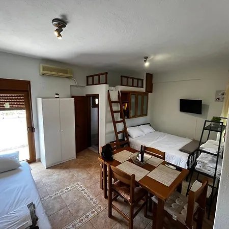 Chris & Mary Comfort Apartment Nea Iraklia